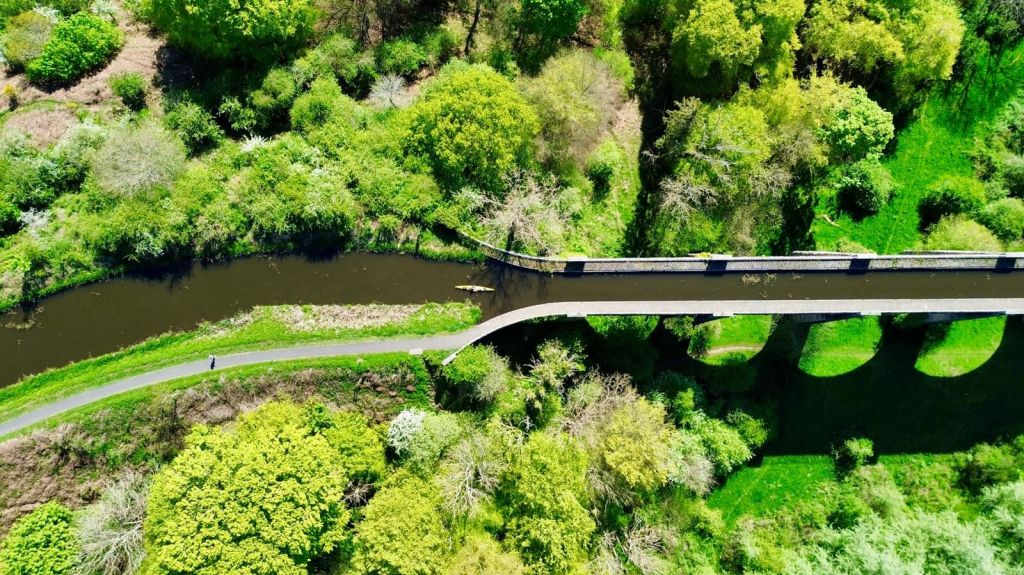 A gorgeous May&nbsp;picnic